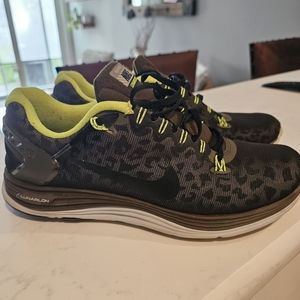 Nike Lunarlon running sneakers